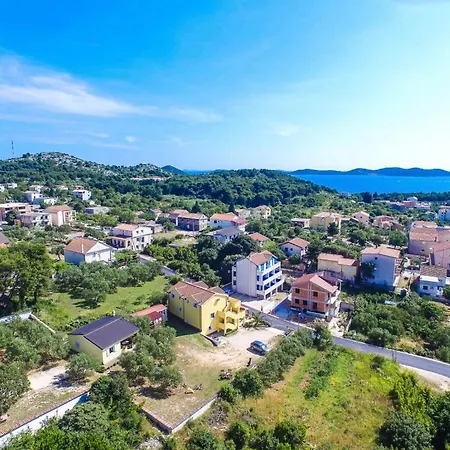 House In With Sea View, Balcony, Air Conditioning,w-lan 571-1 Semesterbostad